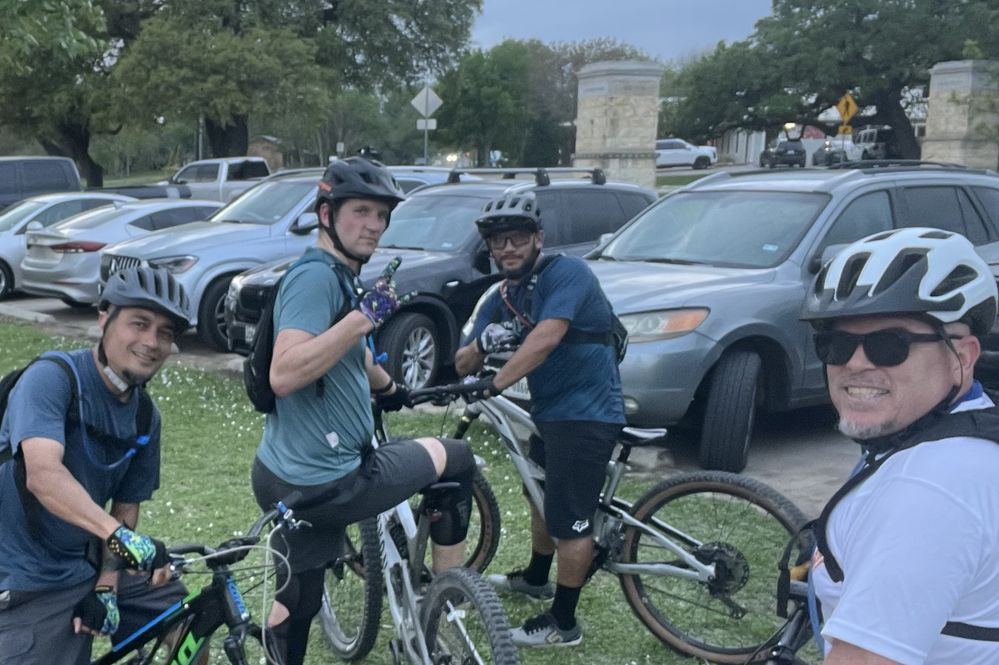 The best relaxation: mountain biking with friends.