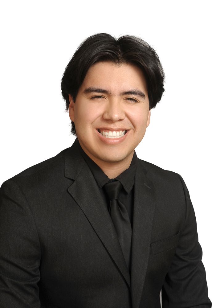 julio valenzuela.jpg